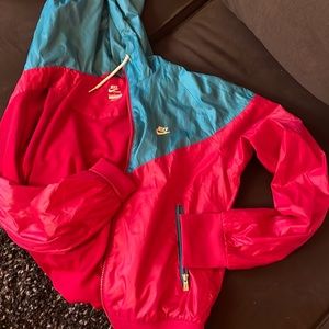 Nike windbreaker